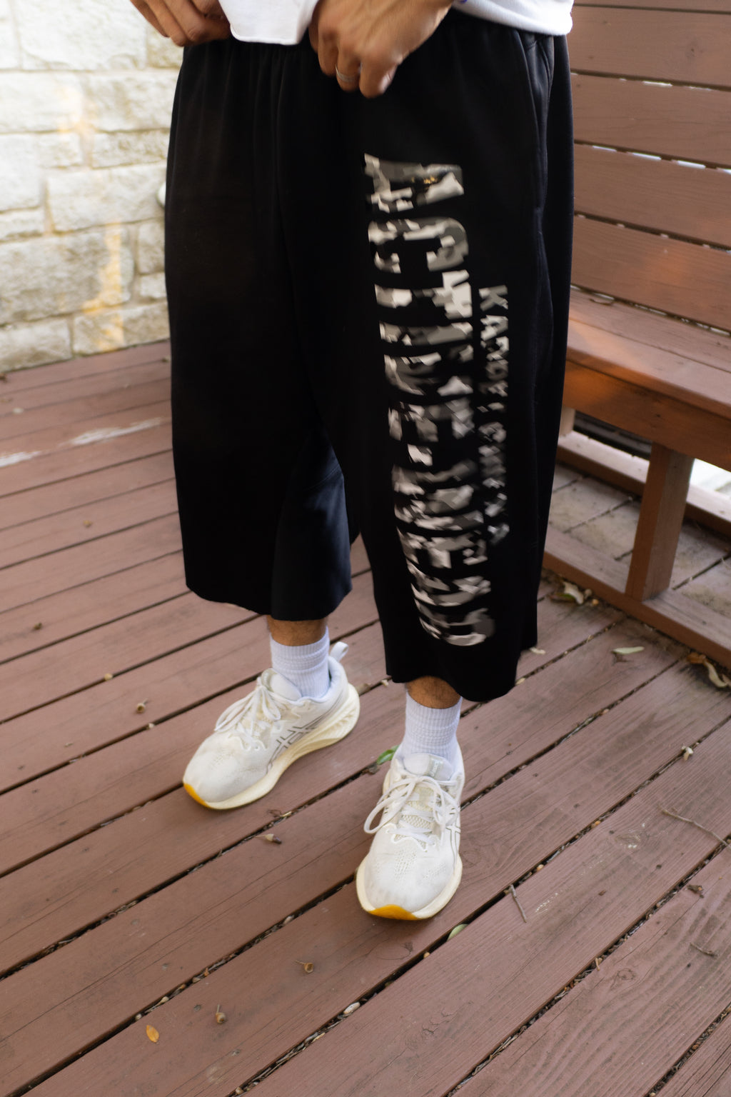 "75%' SHORTS